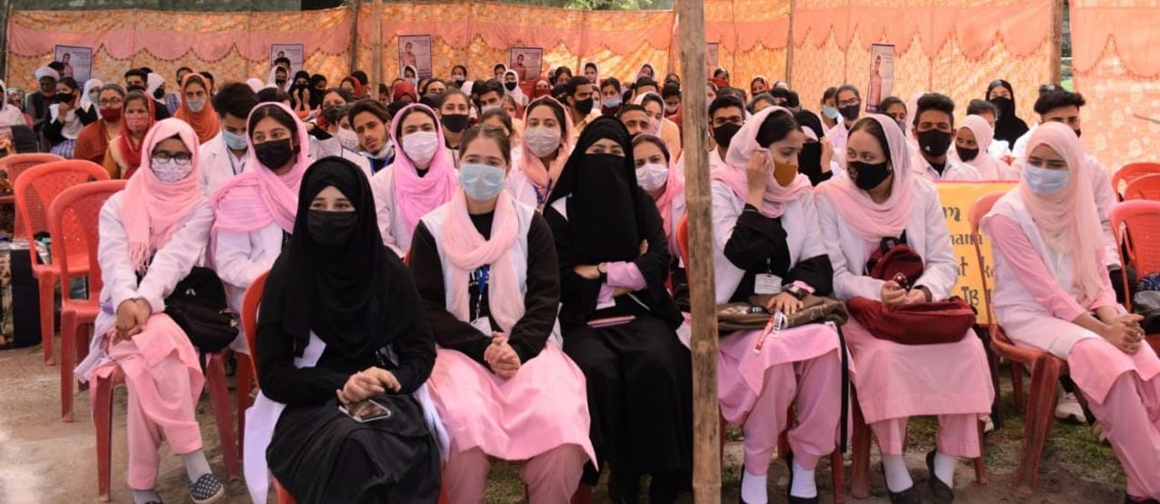 फोटो... जिला क्षय रोग अस्पताल किश्तवाड़ विश्व टीबी दिवस मनाया। शाम के समय के लिए क्लिनिक का भी उद्? फोटो... जिला क्षय रोग अस्पताल किश्तवाड़ विश्व टीबी दिवस मनाया। शाम के समय के लिए क्लिनिक का भी उद्?