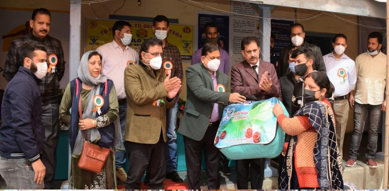 फोटो... जिला क्षय रोग अस्पताल किश्तवाड़ विश्व टीबी दिवस मनाया। शाम के समय के लिए क्लिनिक का भी उद्? फोटो... जिला क्षय रोग अस्पताल किश्तवाड़ विश्व टीबी दिवस मनाया। शाम के समय के लिए क्लिनिक का भी उद्?