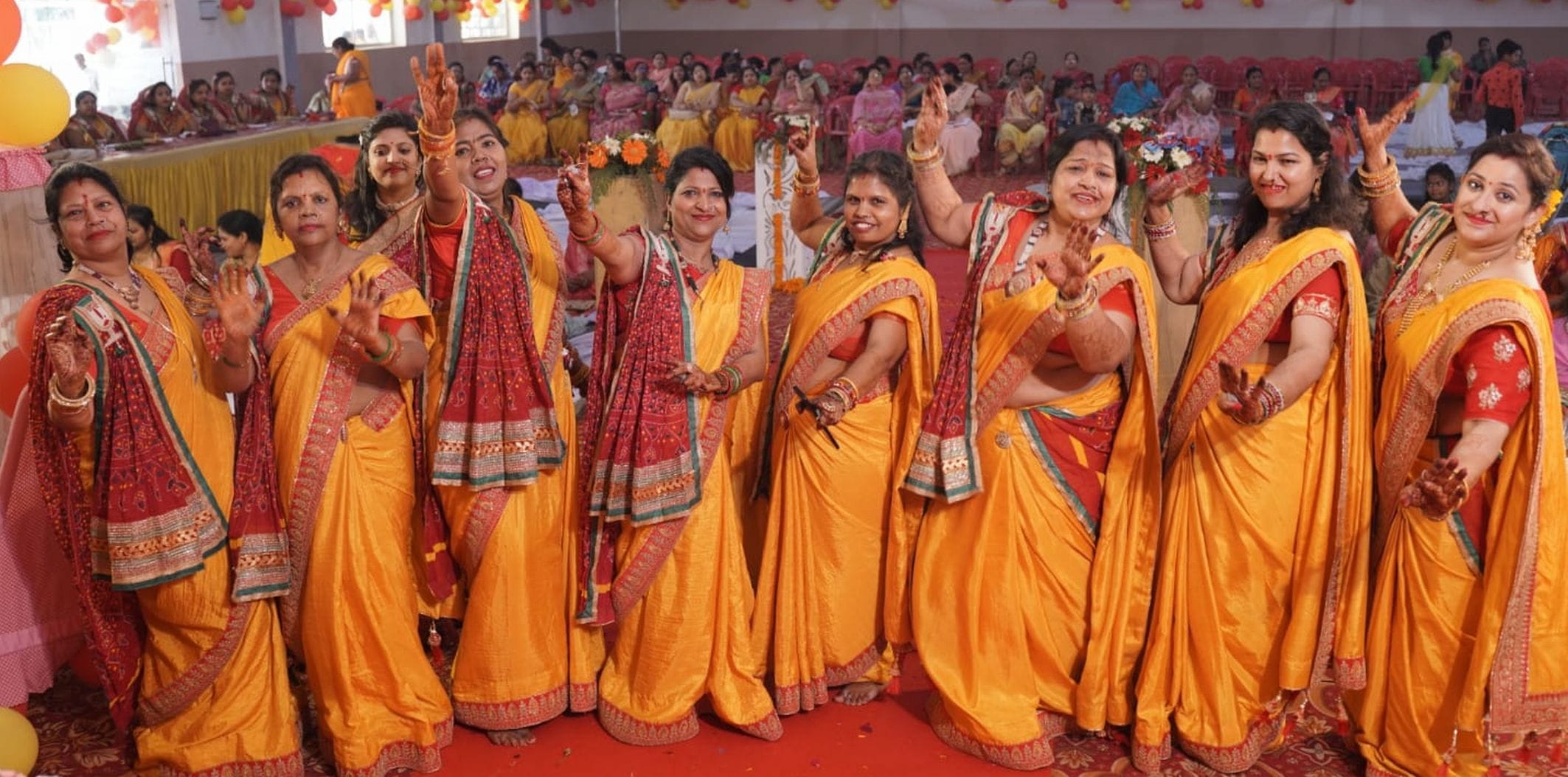 सितारगंज महाराजा अग्रसेन धर्मार्थ ट्रस्ट में आयोजित माता राणी सती दादी के मंगल पाठ में भजनों पर ? सितारगंज महाराजा अग्रसेन धर्मार्थ ट्रस्ट में आयोजित माता राणी सती दादी के मंगल पाठ में भजनों पर ?