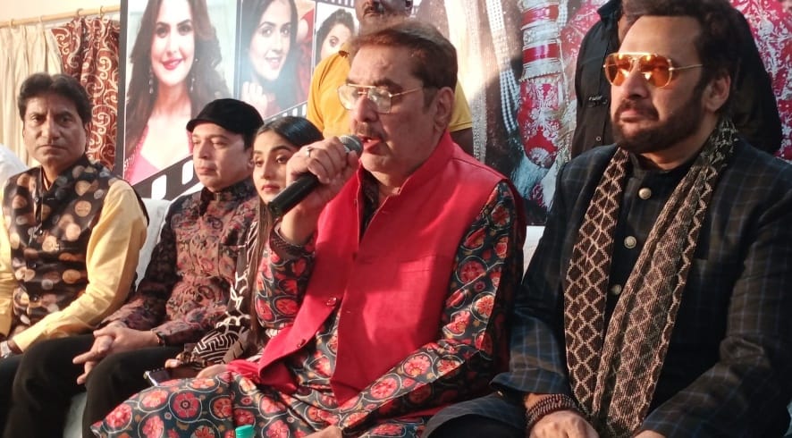 नजीबाबाद में आयोजित कार्यक्रम में भाग लेते बॉलीवुड कलाकार। नजीबाबाद में आयोजित कार्यक्रम में भाग लेते बॉलीवुड कलाकार।