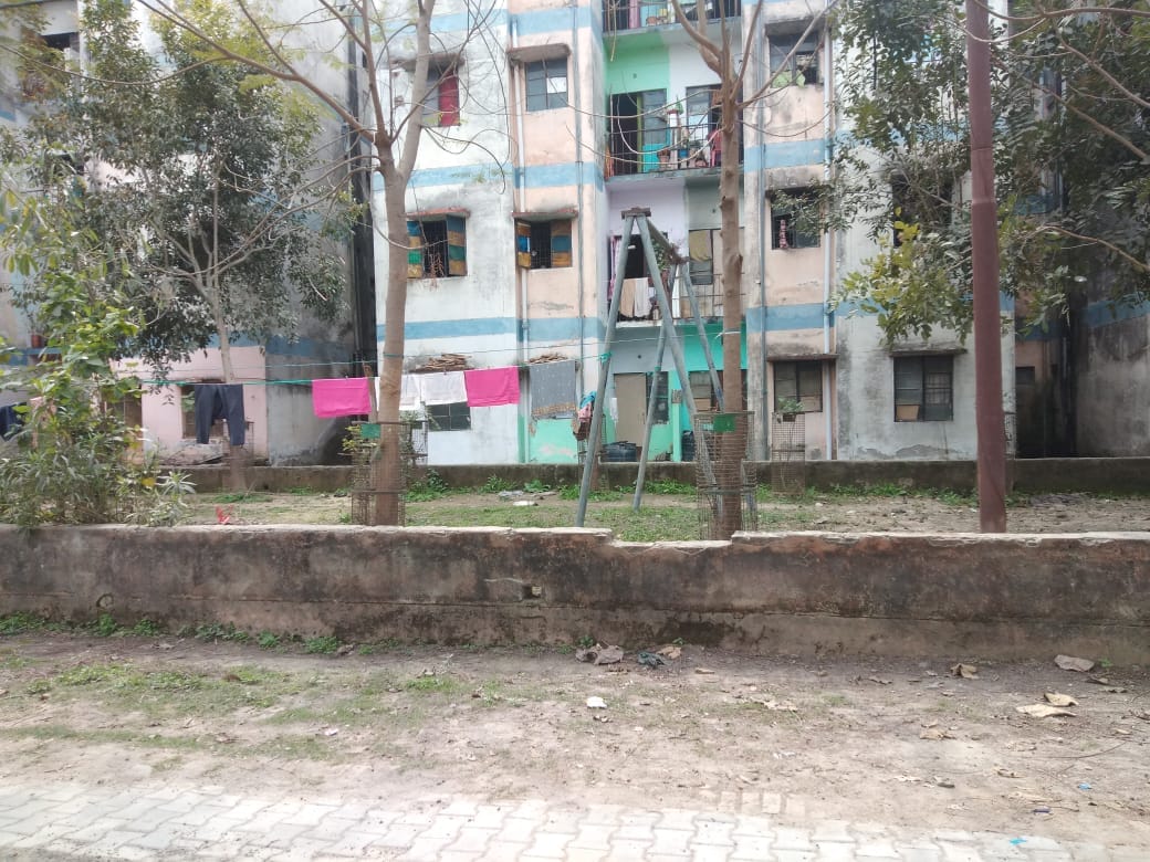 काशीराम कॉलोनी के पार्क से गायब झूला काशीराम कॉलोनी के पार्क से गायब झूला