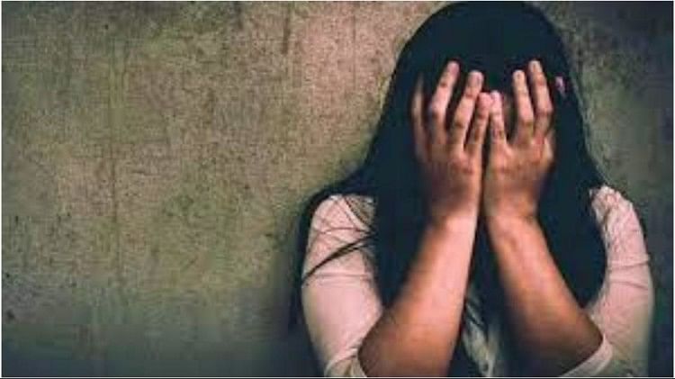 Une femme victime d’un viol collectif sous prétexte de travail, l’ami de son mari a kidnappé ses filles