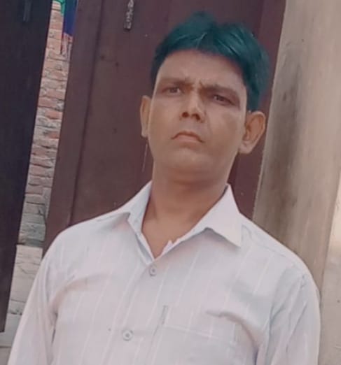कारचोबी कारीगर शाकिर कारचोबी कारीगर शाकिर