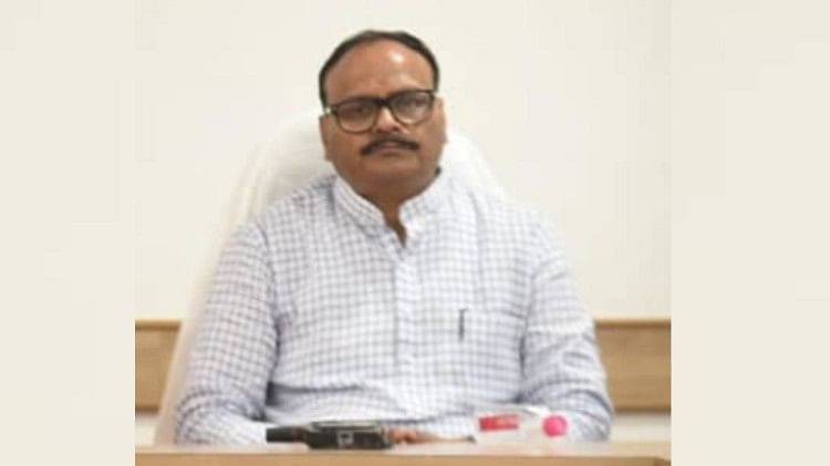 L’adjoint Cm Brajesh Pathak déclare que des mesures seront prises contre les médecins qui rédigent des médicaments de l’extérieur.  – UP: Le vice-ministre en chef Brajesh Pathak a déclaré – des mesures seront prises contre les médecins qui prescrivent des médicaments à l’extérieur