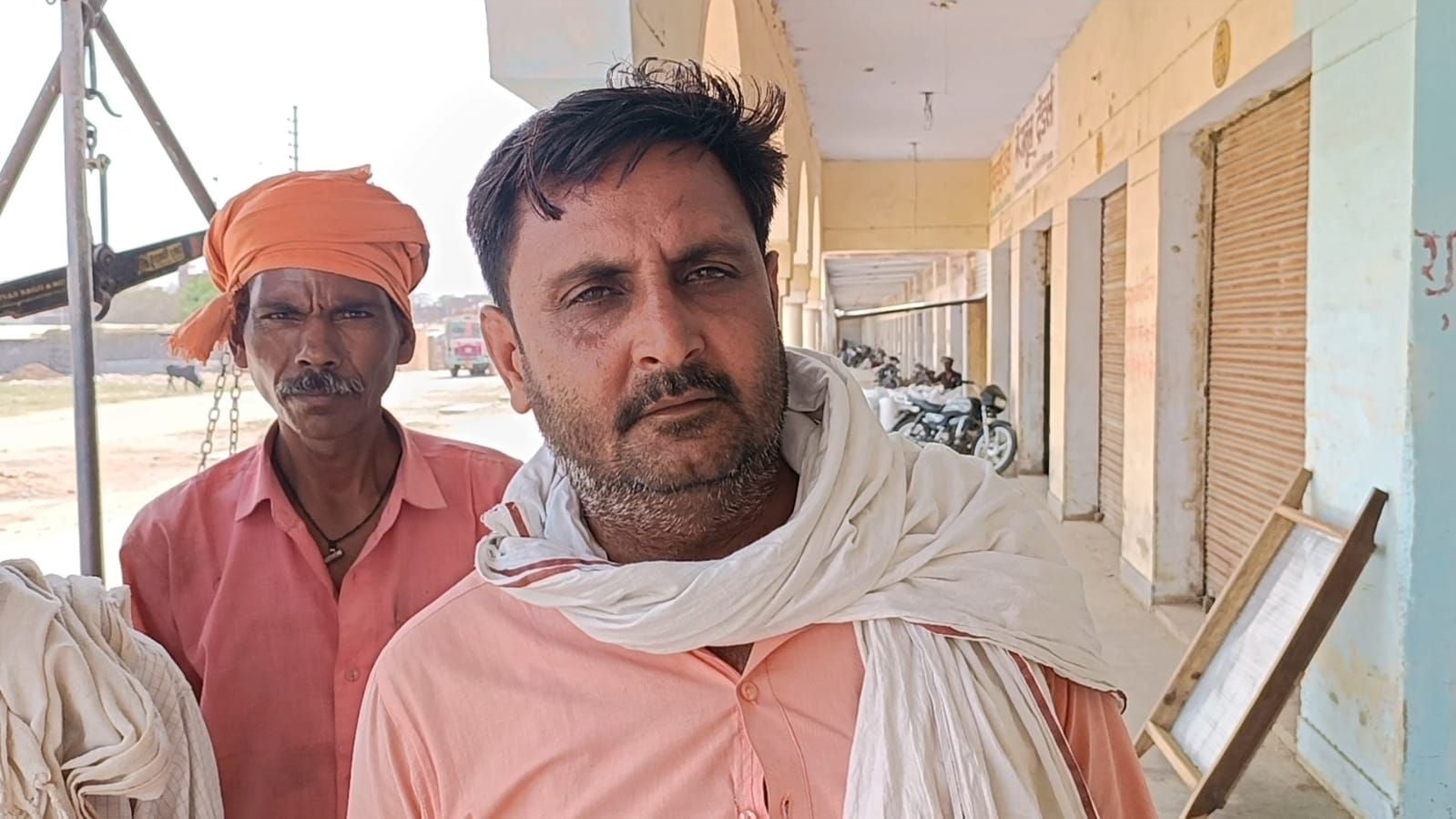 फोटो-02एयूआरपी-28 तारा सिंह यादव फोटो-02एयूआरपी-28 तारा सिंह यादव