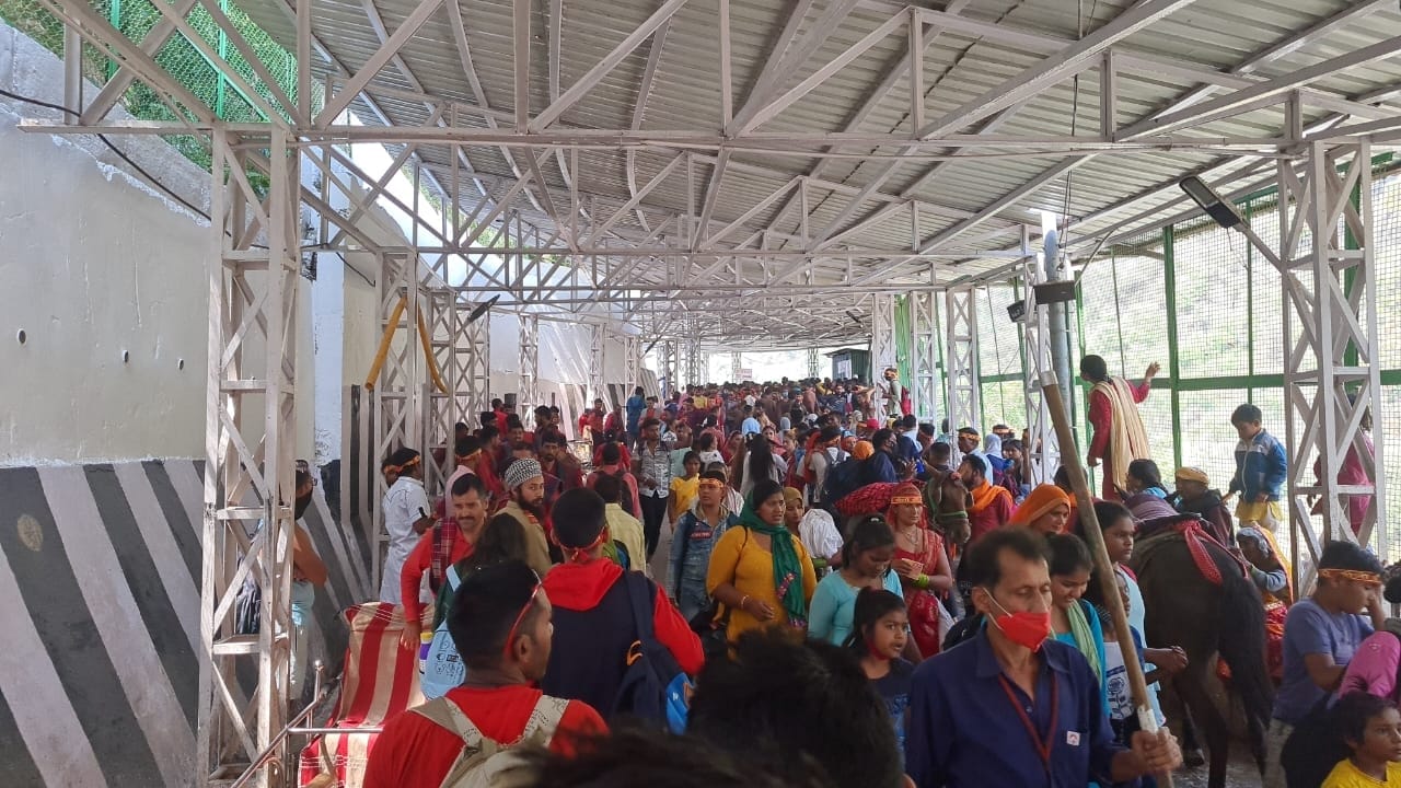 8,9,10,11चैत्र नवरात्र पर भवन में की गई सजावट 12 भवन की ओर जाते भक्त 8,9,10,11चैत्र नवरात्र पर भवन में की गई सजावट 12 भवन की ओर जाते भक्त
