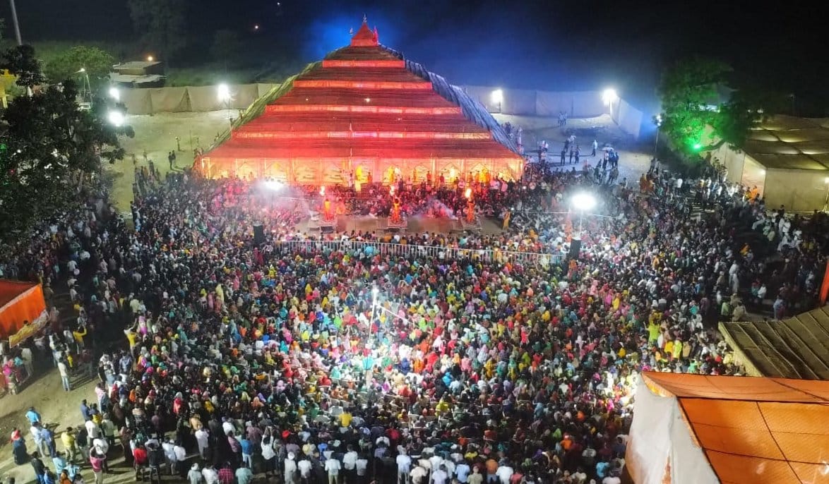 अमीनगर सराय में यज्ञशाला का परिक्रमा  के लिए उमड़ा श्रद्धलुओं का सैलाब