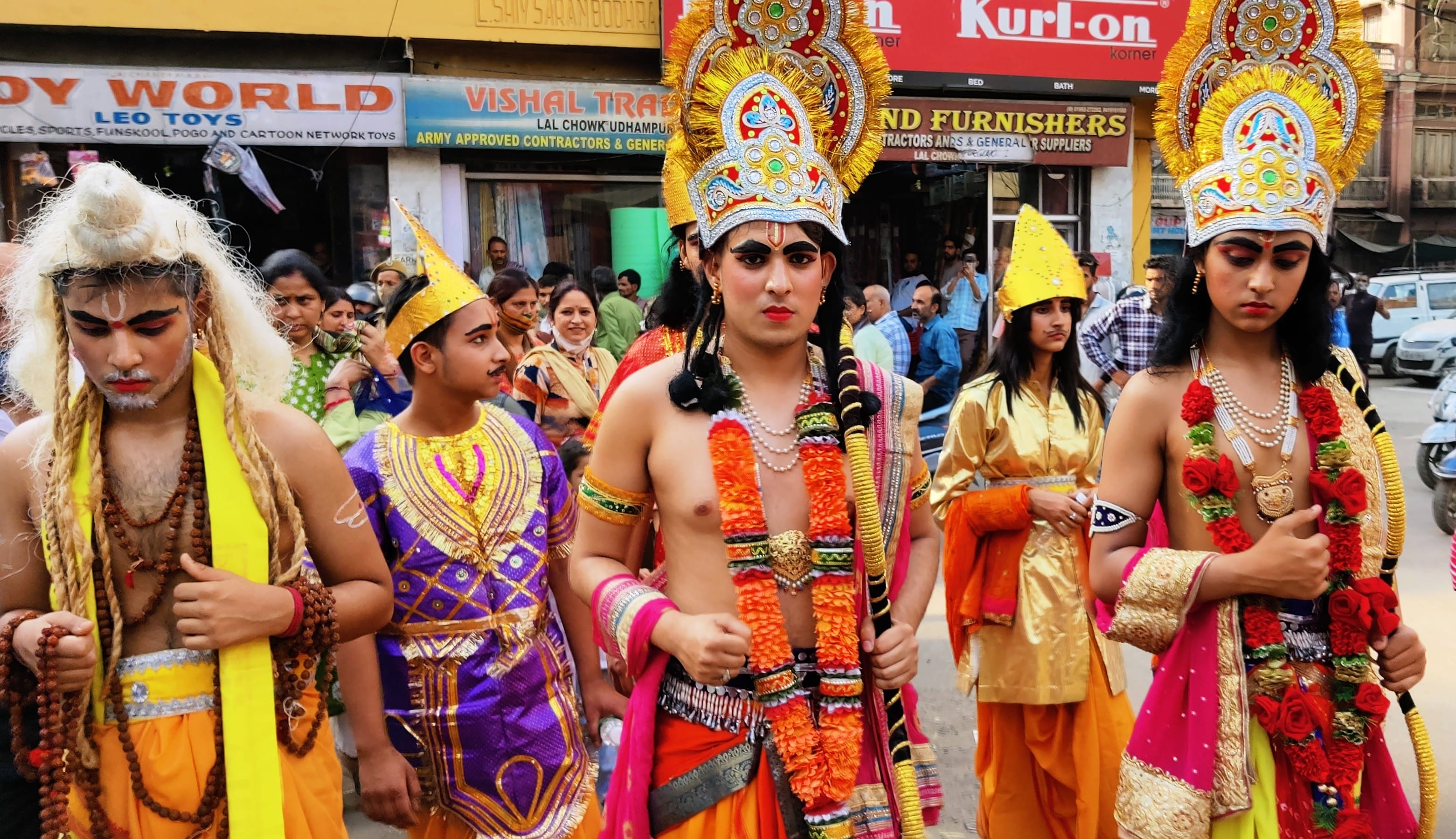 उधमपुर: सनातन धर्म सभा की ओर से रामनवमी के उपलक्ष पर निकाली गई शोभायात्रा. उधमपुर: सनातन धर्म सभा की ओर से रामनवमी के उपलक्ष पर निकाली गई शोभायात्रा.