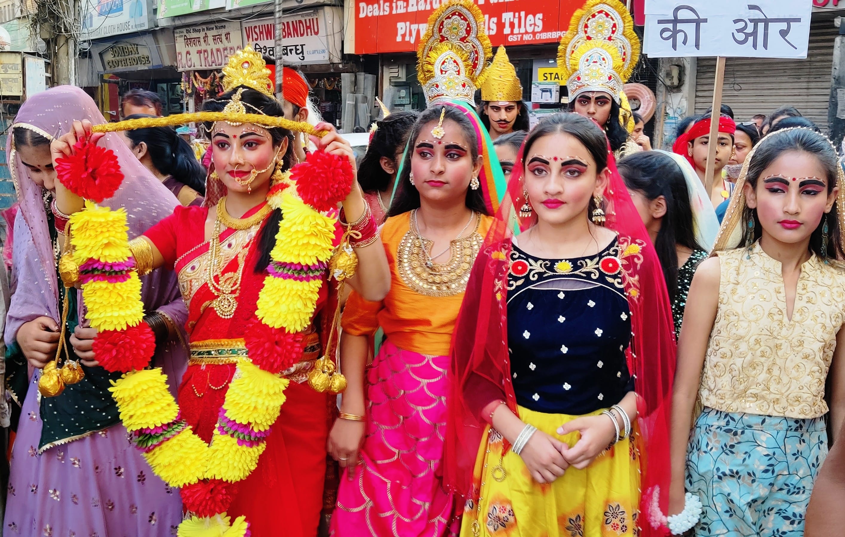 उधमपुर: सनातन धर्म सभा की ओर से रामनवमी के उपलक्ष पर निकाली गई शोभायात्रा. उधमपुर: सनातन धर्म सभा की ओर से रामनवमी के उपलक्ष पर निकाली गई शोभायात्रा.