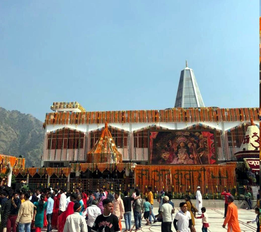 2,3 शत चंड़ी महांयज्ञ में हिससा लेते बोर्ड के सीईओ व पुजारी 4,5 भवन व अर्दकुवार मंदिर का दृश्य 2,3 शत चंड़ी महांयज्ञ में हिससा लेते बोर्ड के सीईओ व पुजारी 4,5 भवन व अर्दकुवार मंदिर का दृश्य