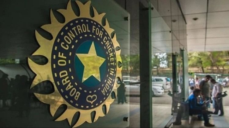 BCCI President: AGM से पहले मुंबई में हो सकती है बीसीसीआई की अहम बैठक, गांगुली के भविष्य पर हो सकता है फैसला बीसीसीआई