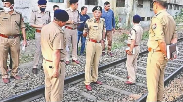Agneepath Scheme: Ruckus in Bihar over changes in army recruitment rules, stone pelting on train in Buxar
 TOU
