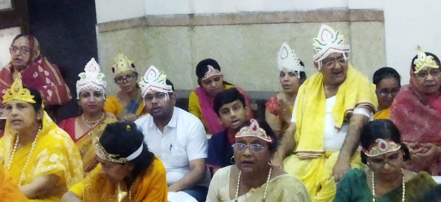 नजीबाबाद में महावीर जयंती पालकी यात्रा शुभारंभ पर उपस्थित श्रद्घालु। नजीबाबाद में महावीर जयंती पालकी यात्रा शुभारंभ पर उपस्थित श्रद्घालु।
