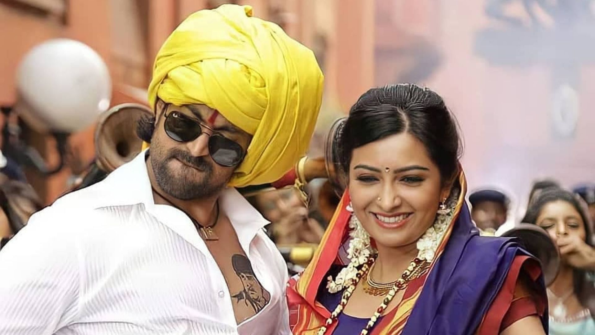 Kgf 2 Star Yash Real Name Wife Father Mother Detail Kid Film Career Marriage Philanthropic Work Radhika Pandit - This Is Yash: यथर्व और आर्या के पापा फिर बने हीरो नंबर वन,