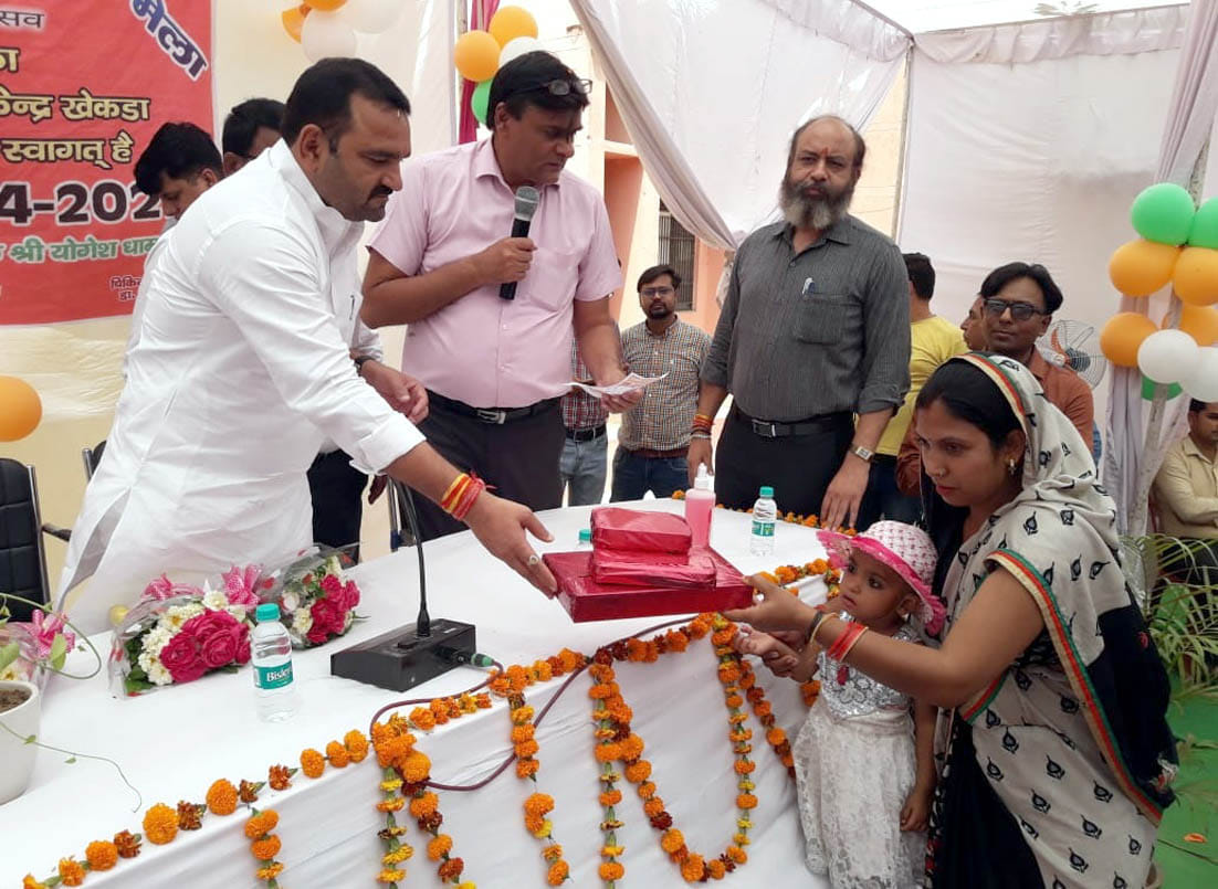 खेकड़ा सामुदायिक स्वास्थ केंद्र पर आयोजित स्वास्थ मेले मे हेल्दी बेबी प्रतियोगिता के विजेता बच? खेकड़ा सामुदायिक स्वास्थ केंद्र पर आयोजित स्वास्थ मेले मे हेल्दी बेबी प्रतियोगिता के विजेता बच?