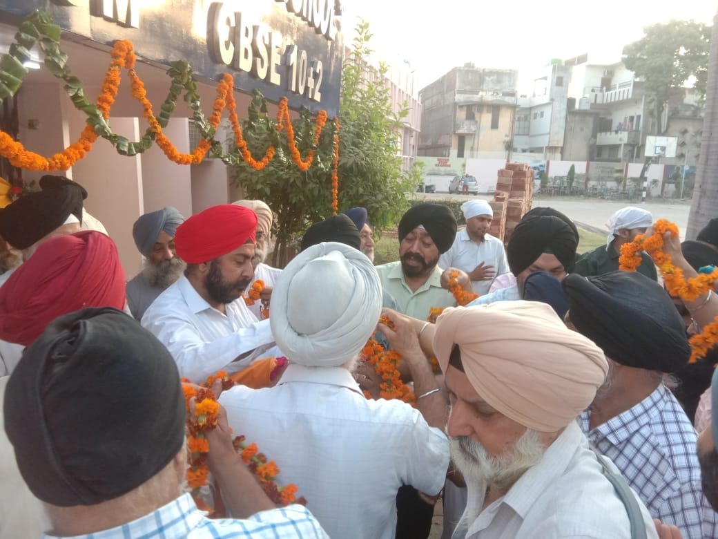 गुरूतेग बहादुर कॉलेज में हिन्द की चादर गुरू तेग बहादुर जी के शताब्दी प्रकाश उत्सव पर प्रभातफैरी ?