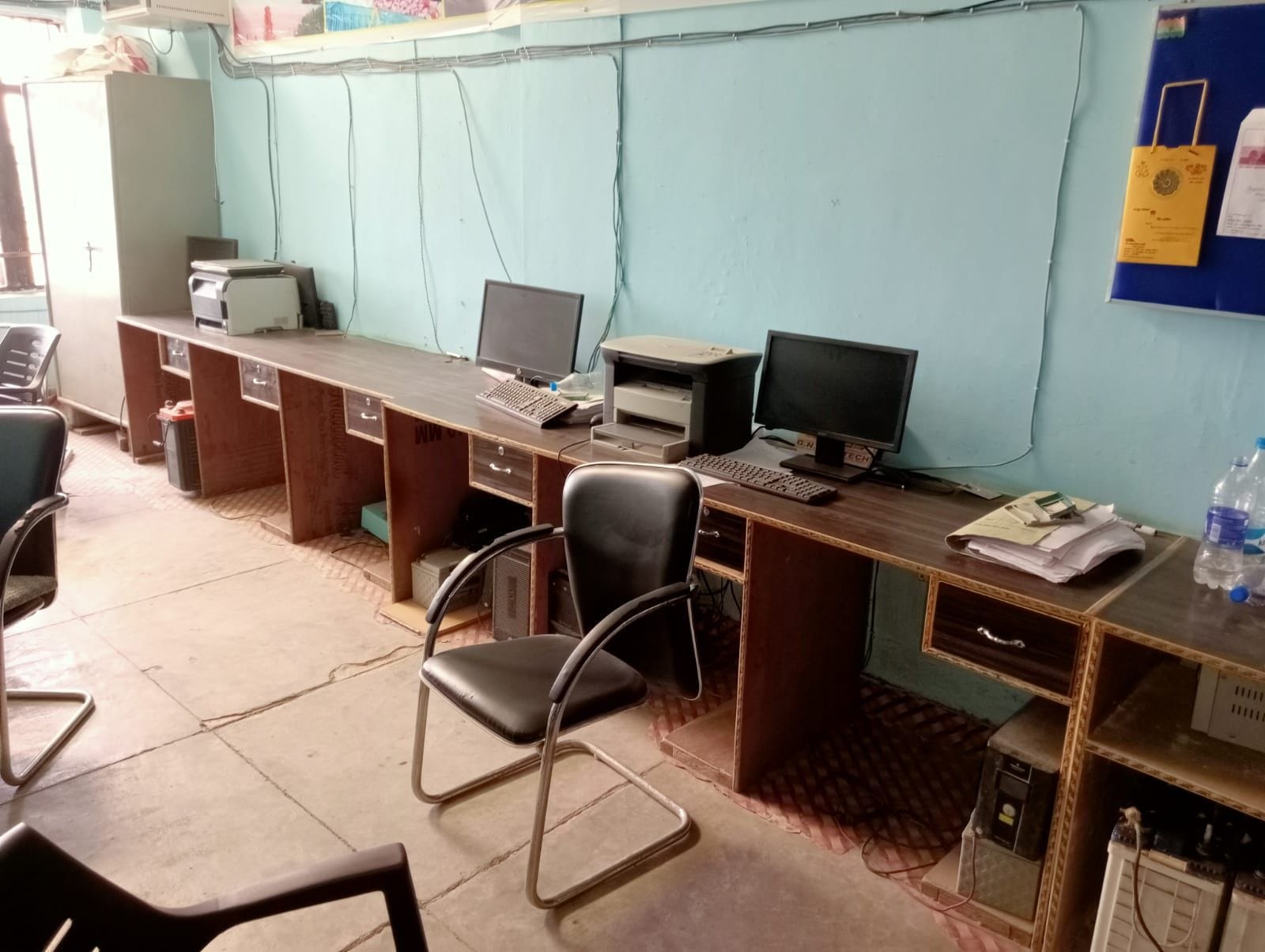 जिला पंचायत राज कार्यालय में पसरा सन्नाटा। संवाद जिला पंचायत राज कार्यालय में पसरा सन्नाटा। संवाद