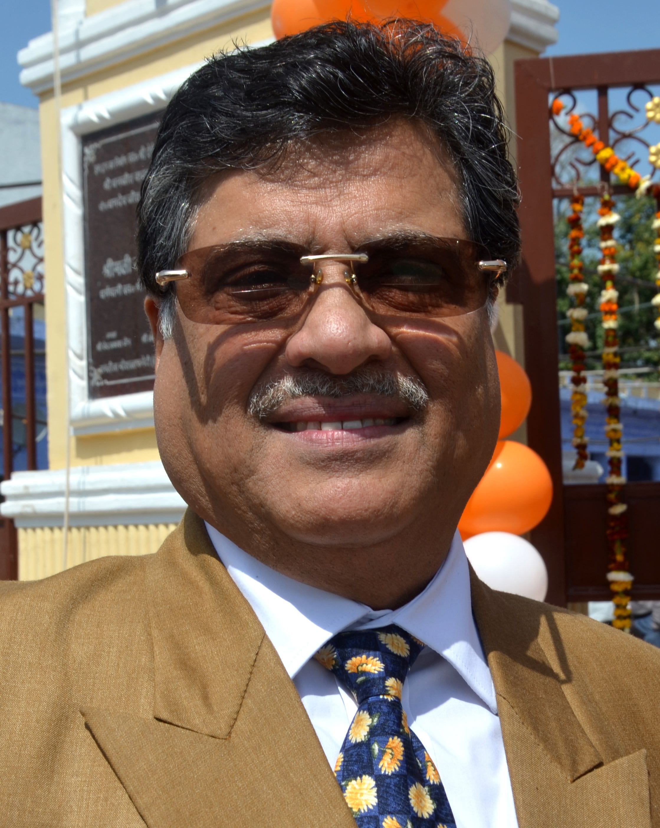 धनजीत वाड्रा । धनजीत वाड्रा ।