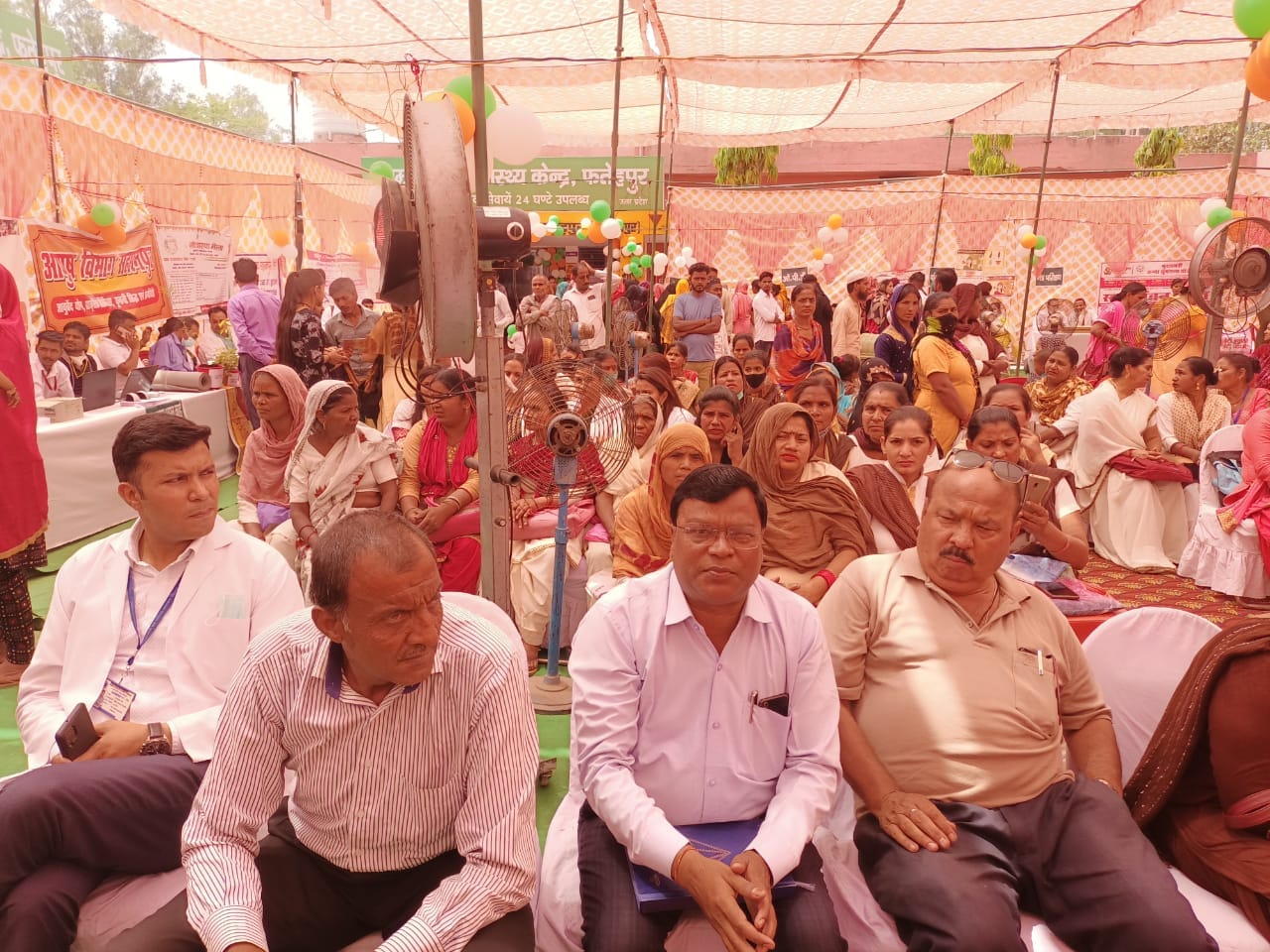 फतेहपुर सीएचसी के स्वास्थ्य मेले में पहुंचे लोग फतेहपुर सीएचसी के स्वास्थ्य मेले में पहुंचे लोग