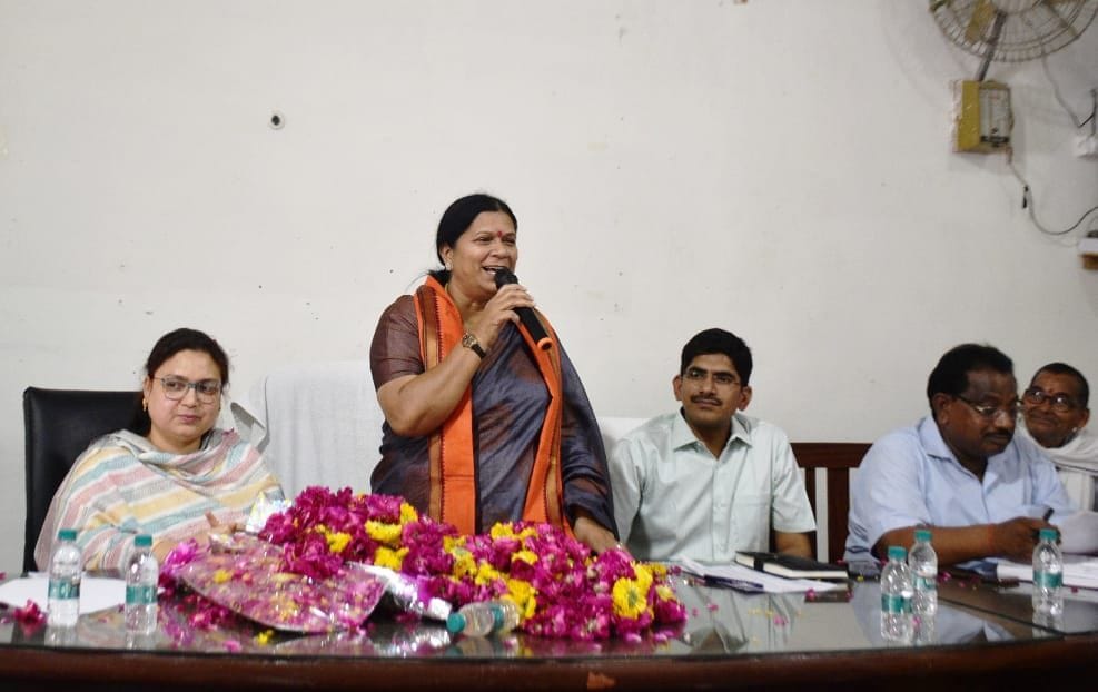बजट पर चर्चा करतीं सदर विधायक सरिता भदौरिया। संवाद बजट पर चर्चा करतीं सदर विधायक सरिता भदौरिया। संवाद