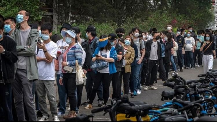 ओमिक्रॉन का खौफ : बीजिंग को बचाने के लिए दो करोड़ से ज्यादा टेस्ट, लॉकडाउन के बावजूद शंघाई में हाहाकार