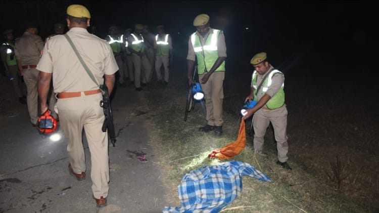 तिहरा हत्याकांड: युवती के सिर पर किए इतने वार, पोस्टमार्टम में भी नहीं हो सकी गिनती, एकतरफा प्यार में पागल था प्रेमी gorakhpur triple murder