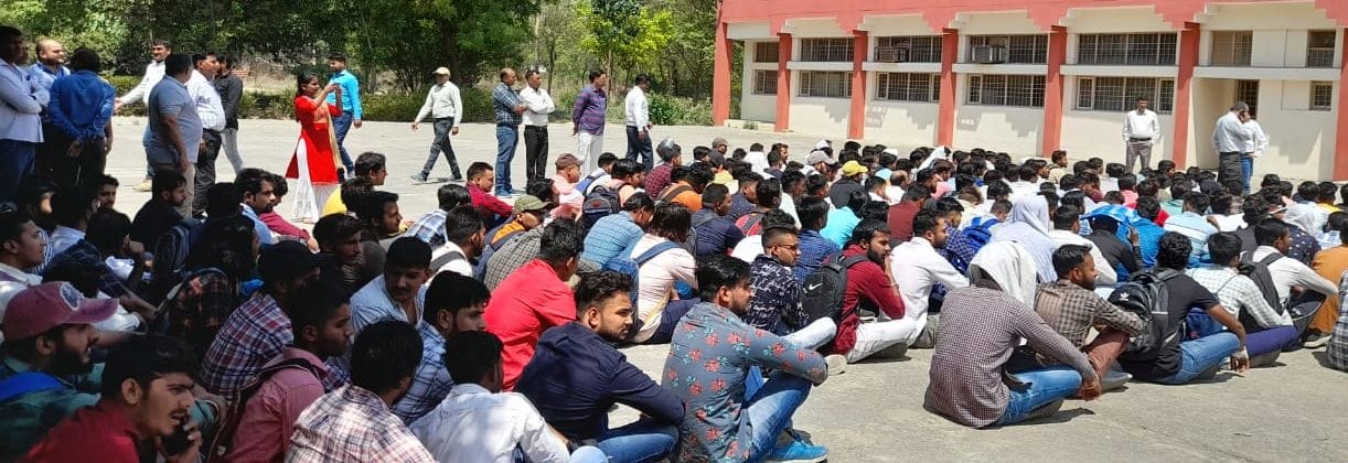 पानीपत। मौजूद विद्यार्थी। पानीपत। मौजूद विद्यार्थी।