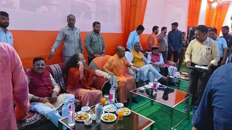 सीएम योगी आदित्यनाथ का उत्तराखंड दौरा