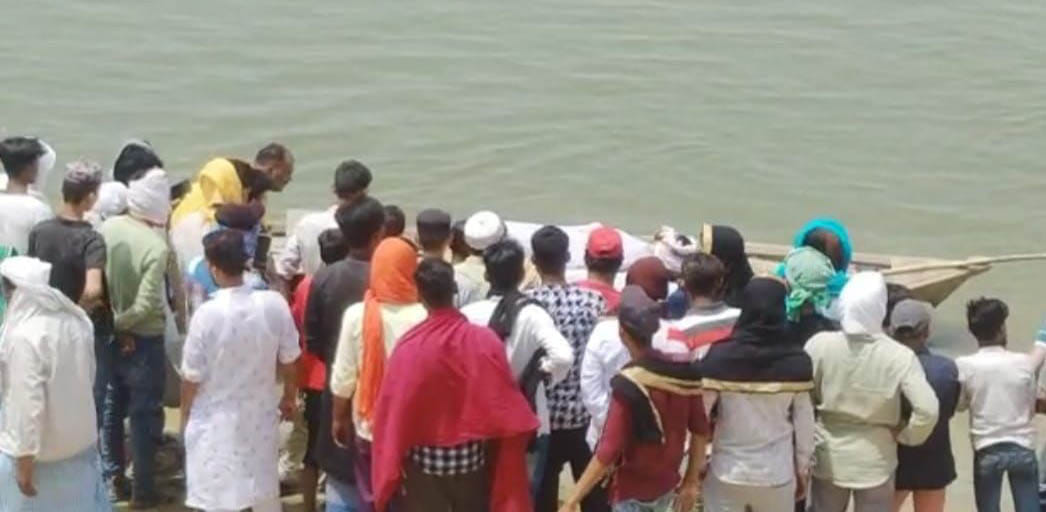 Three teenagers taking a bath in Yamuna drowned