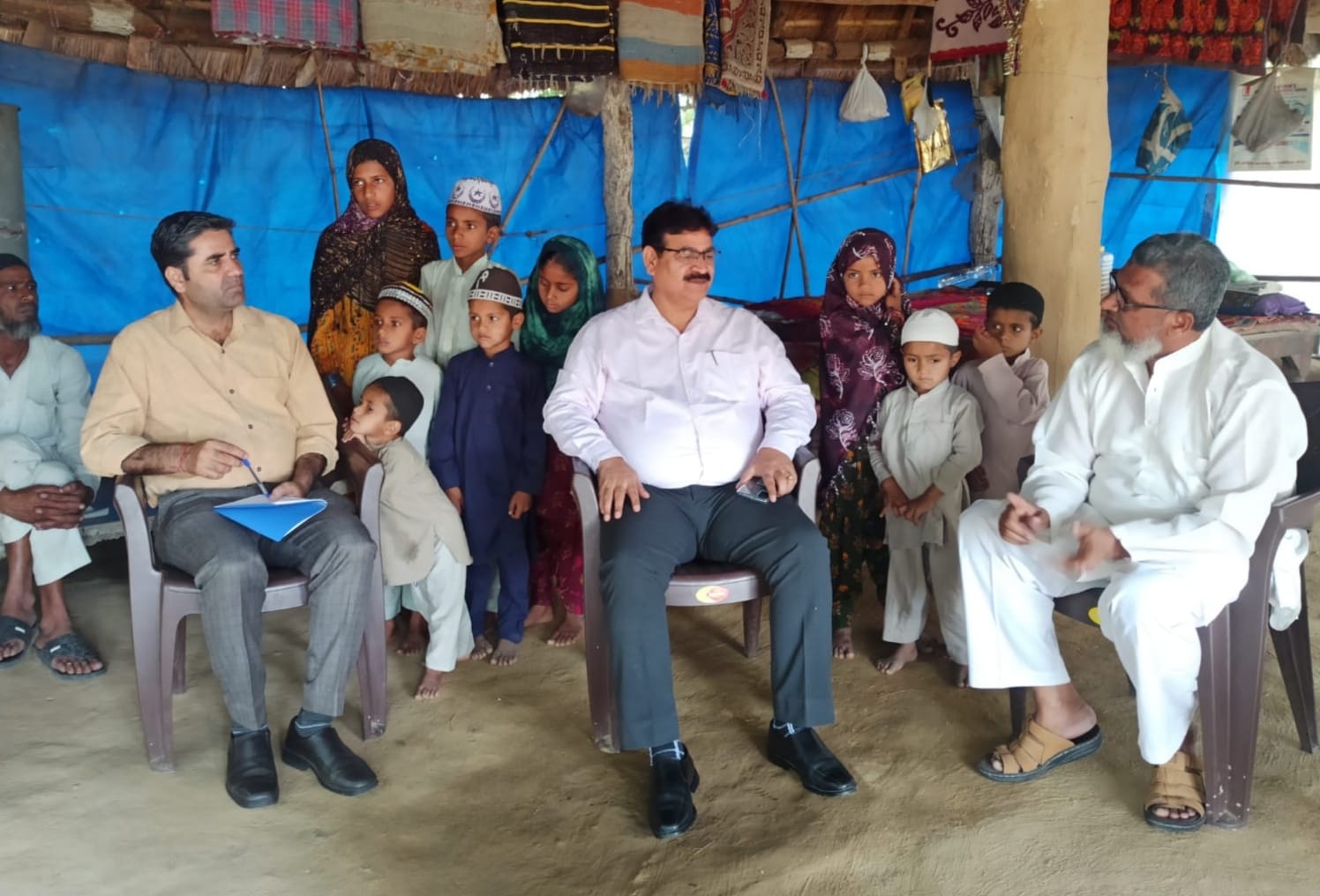 वन गुर्जरो के बीच पहुंचे बीएसए