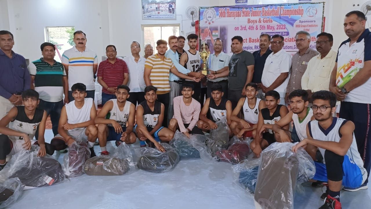 34-कैथल। 56वीं हरियाणा राज्य जूनियर बास्केटबॉल प्रतियोगिता के अंतिम दिन सोनीपत की पुरूष विजेता टी? 34-कैथल। 56वीं हरियाणा राज्य जूनियर बास्केटबॉल प्रतियोगिता के अंतिम दिन सोनीपत की पुरूष विजेता टी?