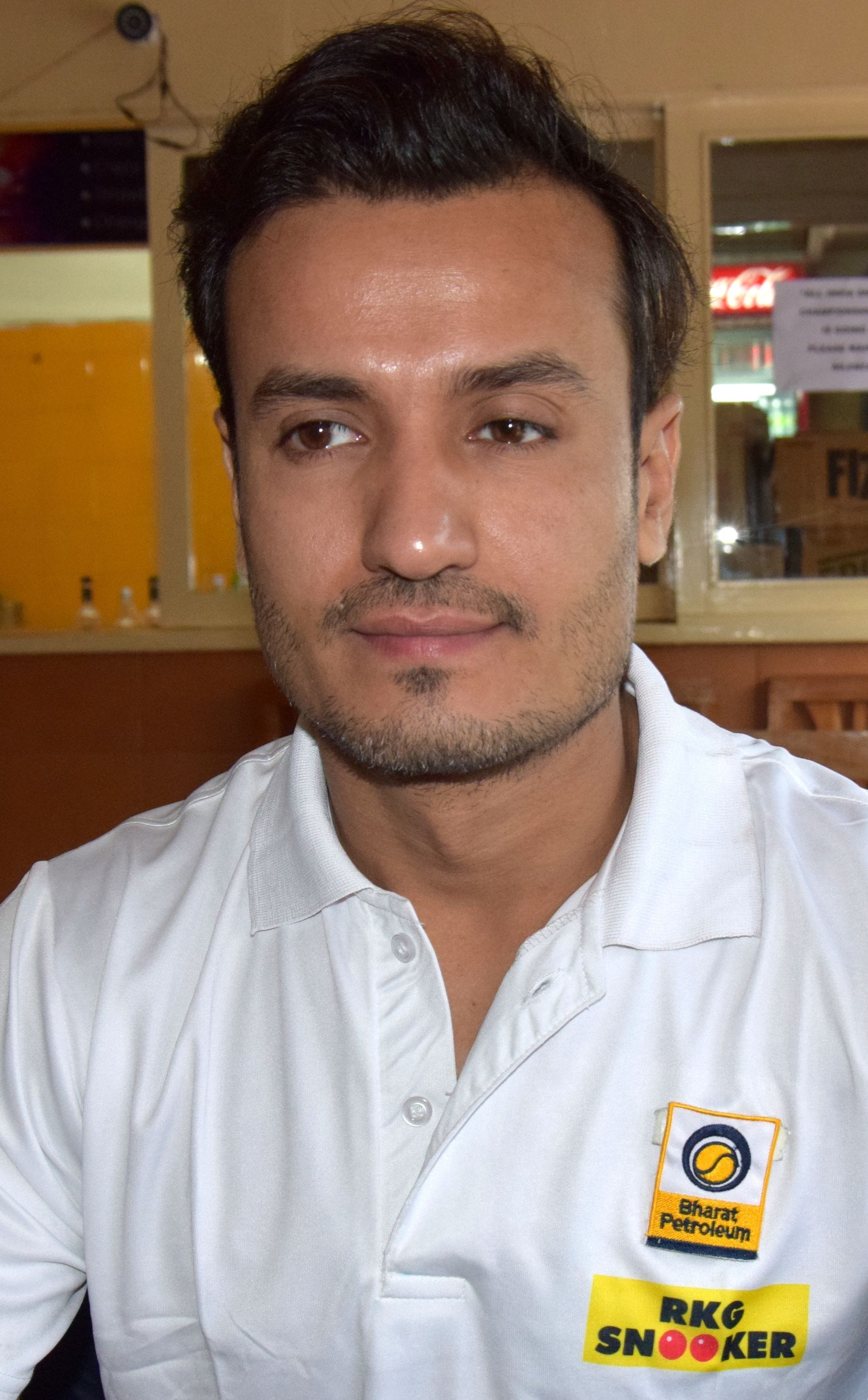 स्नूकर खिलाड़ी शाहबाज आदिल खान