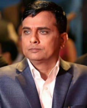 डा.संतोष कुमार सिंह।वैक्सिनेशन की खबर में प्रतिक्रिया की फोटो
