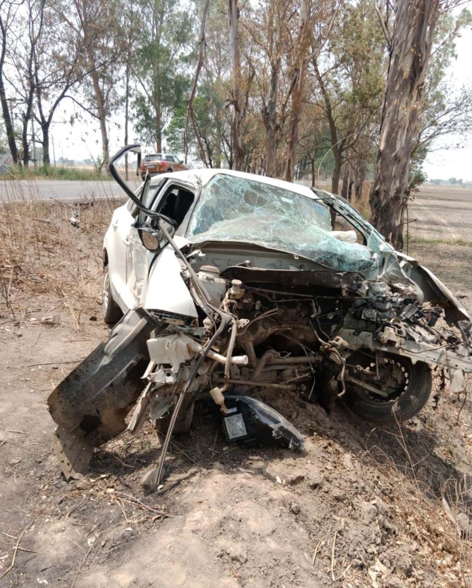 9-राजौंद। क्षतिग्रस्त गाड़ी। 9-राजौंद। क्षतिग्रस्त गाड़ी।