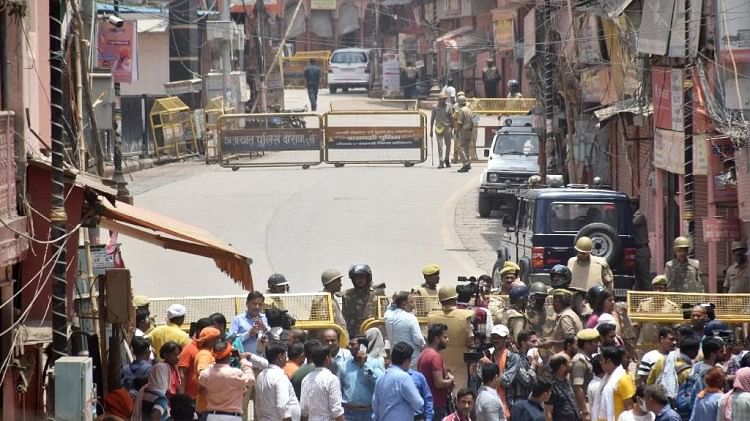 गोदौलिया-मैदागिन मार्ग रहा बंद