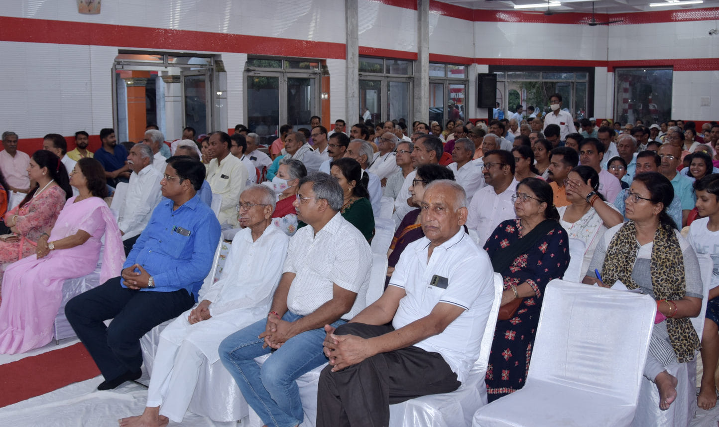 हरि मन्दिर में सेवा प्रकल्प संस्थान द्वारा आयोजित गोष्ठी में भाग लेते मेयर व शहर के गणमान्य व्यक? हरि मन्दिर में सेवा प्रकल्प संस्थान द्वारा आयोजित गोष्ठी में भाग लेते मेयर व शहर के गणमान्य व्यक?