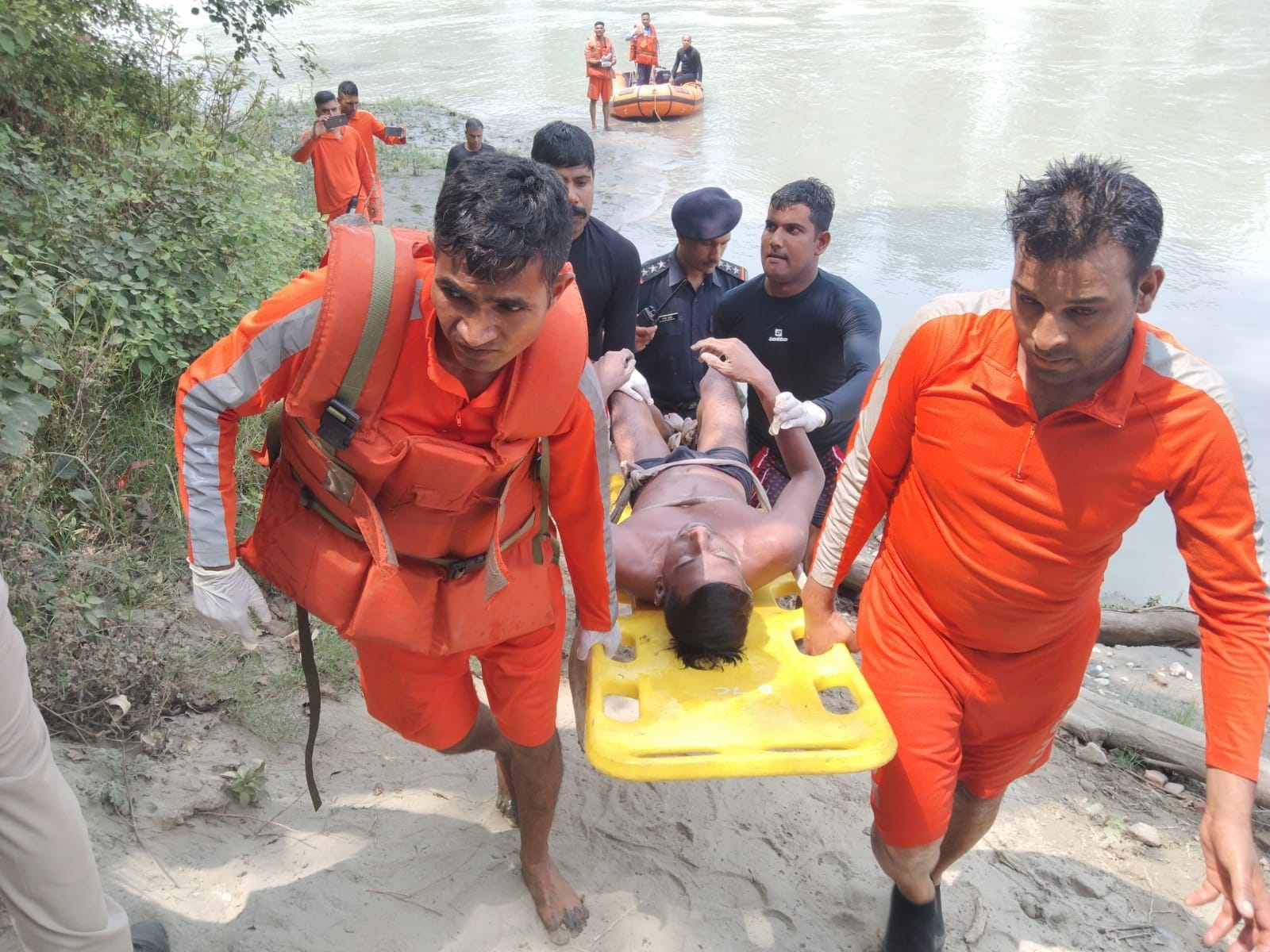 Teams called from Kurukshetra and Madhuban for rescue of five drowned youths, three bodies found from canal Teams called from Kurukshetra and Madhuban for rescue of five drowned youths, three bodies found from canal