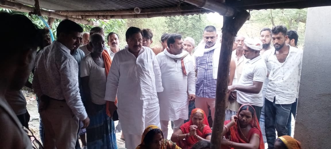 दक्षिणटोला थाना क्षेत्र के भदेसरा में नदी में नहाने के दौरान दो बच्चों की मौत की जानकारी के बाद प? दक्षिणटोला थाना क्षेत्र के भदेसरा में नदी में नहाने के दौरान दो बच्चों की मौत की जानकारी के बाद प?
