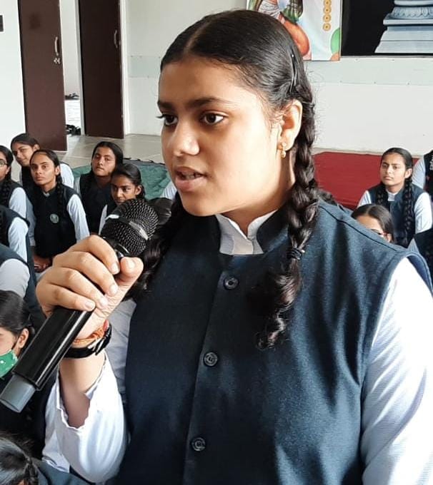 छात्रा अहाना सैनी छात्रा अहाना सैनी