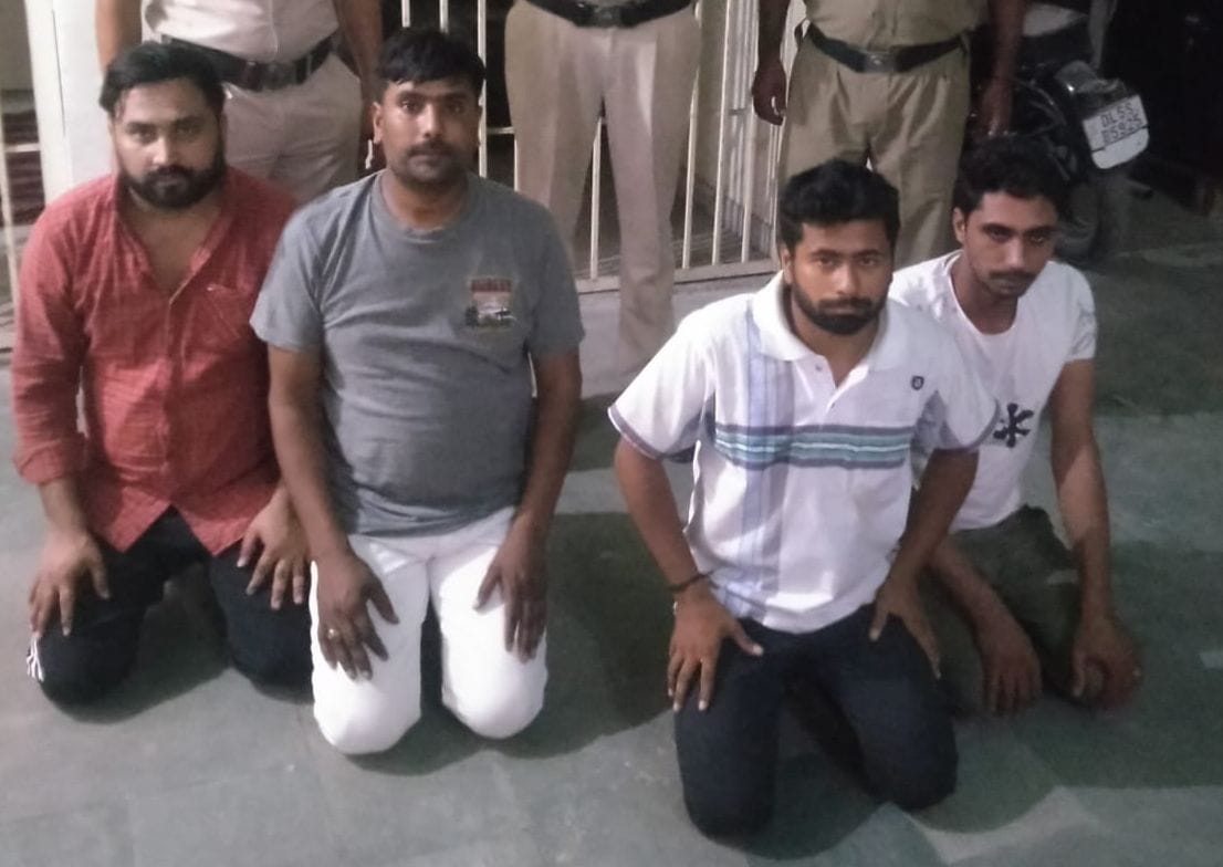 छोटूराम चौक पर गाड़ी में टक्कर मारने के आरोप में गिरफ्तार युवक। विज्ञप्ति छोटूराम चौक पर गाड़ी में टक्कर मारने के आरोप में गिरफ्तार युवक। विज्ञप्ति