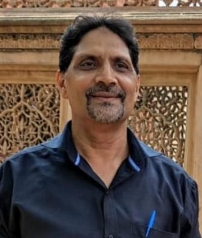 एनआईए के डिप्टी एसपी तंजील अहमद के सगे भाई रागिब मसूद। एनआईए के डिप्टी एसपी तंजील अहमद के सगे भाई रागिब मसूद।