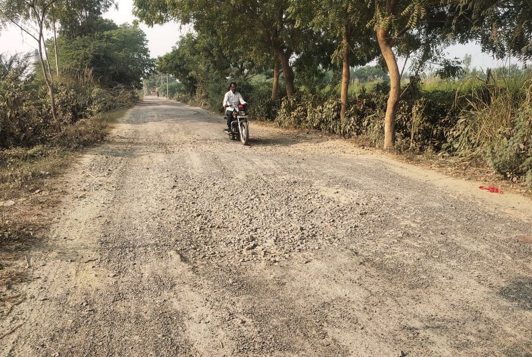 असोहा से सोहरामऊ जाने वाले मार्ग की यह है हालत। संवाद