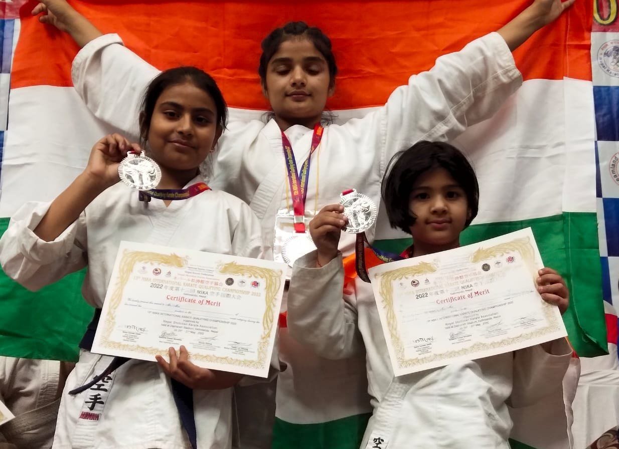 नेपाल में आयोजित जूडो प्रतियोगिता में मेडल पाने वाले बेल्हा के खिलाड़ी। संवाद नेपाल में आयोजित जूडो प्रतियोगिता में मेडल पाने वाले बेल्हा के खिलाड़ी। संवाद