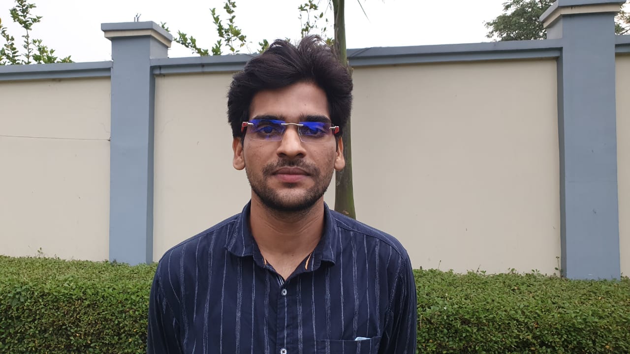 आईएएस की परीक्षा में छठीं रैंक पाने वाले अमरोहा के यक्ष चौधरी। आईएएस की परीक्षा में छठीं रैंक पाने वाले अमरोहा के यक्ष चौधरी।