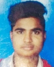 सड़क दुर्घटना में मरे युवक मुजाहिद का फाइल फोटो।