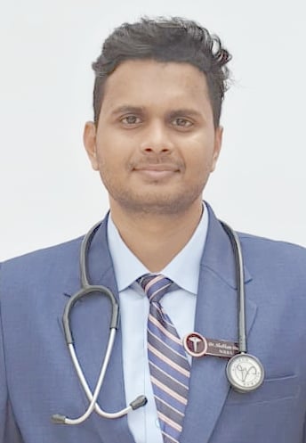 शिवनाथ पट्टी पिंडरा निवासी नीट पीजी में चयनीत शुभम् दुबे । संवाद शिवनाथ पट्टी पिंडरा निवासी नीट पीजी में चयनीत शुभम् दुबे । संवाद