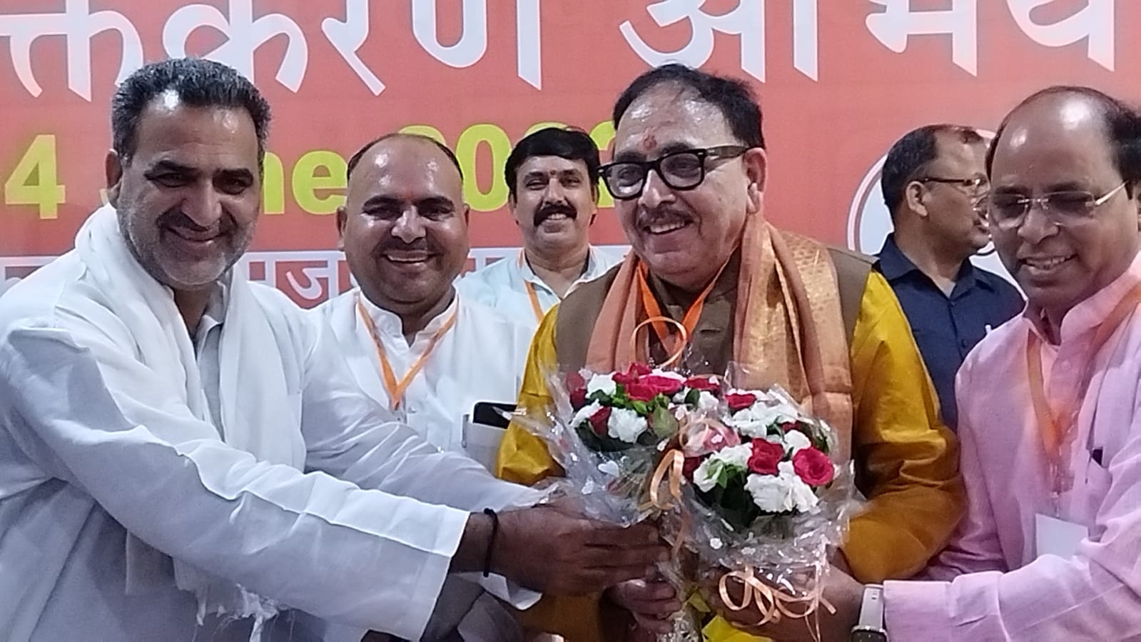 मुजफ्फरनगर : गांधीनगर में पार्टी कार्यालय पर भाजपा के बूथ सम्मेलन में मंत्री महेंद्रनाथ पांडेय ? मुजफ्फरनगर : गांधीनगर में पार्टी कार्यालय पर भाजपा के बूथ सम्मेलन में मंत्री महेंद्रनाथ पांडेय ?