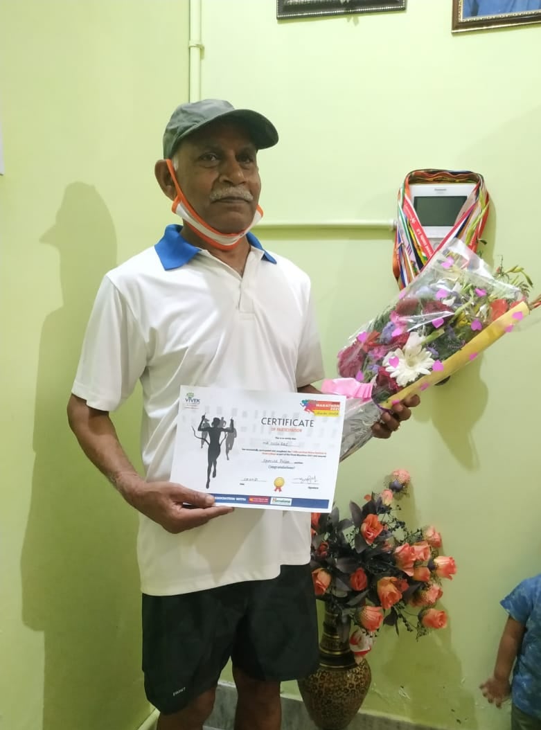 बिजनौर में आपने प्रमाण पत्र के साथ देशराज सिंह बिजनौर में आपने प्रमाण पत्र के साथ देशराज सिंह