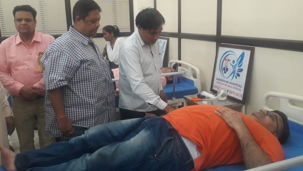 शामली में अमर उजाला फाउडेंशन द्वारा आरोग्यम हॉस्पिटल में आयोजित स्वैच्छिक रक्तदान शिविर में रक? शामली में अमर उजाला फाउडेंशन द्वारा आरोग्यम हॉस्पिटल में आयोजित स्वैच्छिक रक्तदान शिविर में रक?