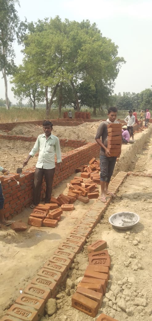 भावलखेड़ा के गुलड़ा गॉव में स्कूल के लिए बनता भवन भावलखेड़ा के गुलड़ा गॉव में स्कूल के लिए बनता भवन